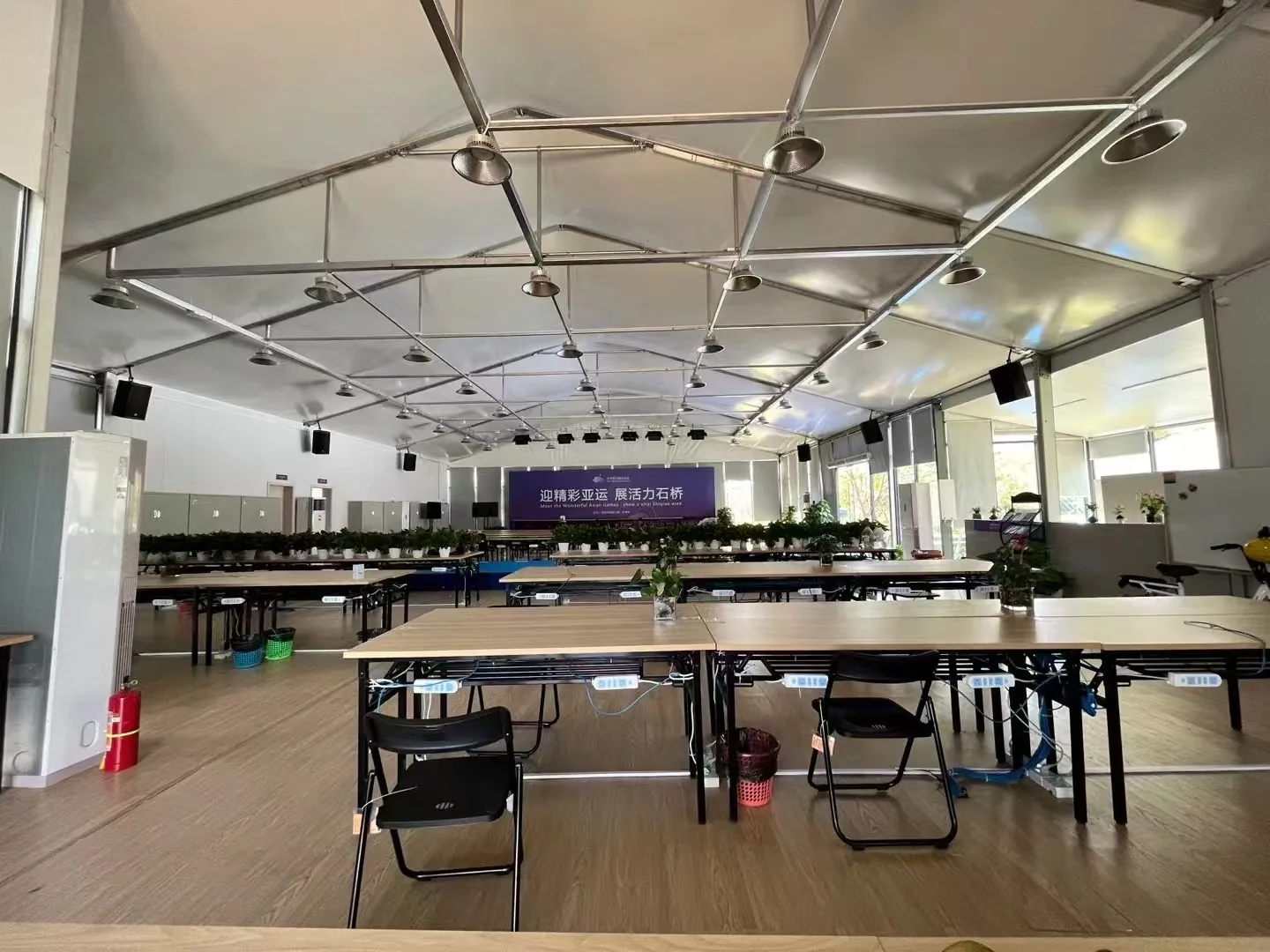 Combined tent for esports center